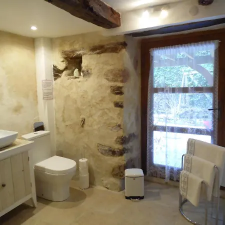 Combecave Bed & Breakfast *